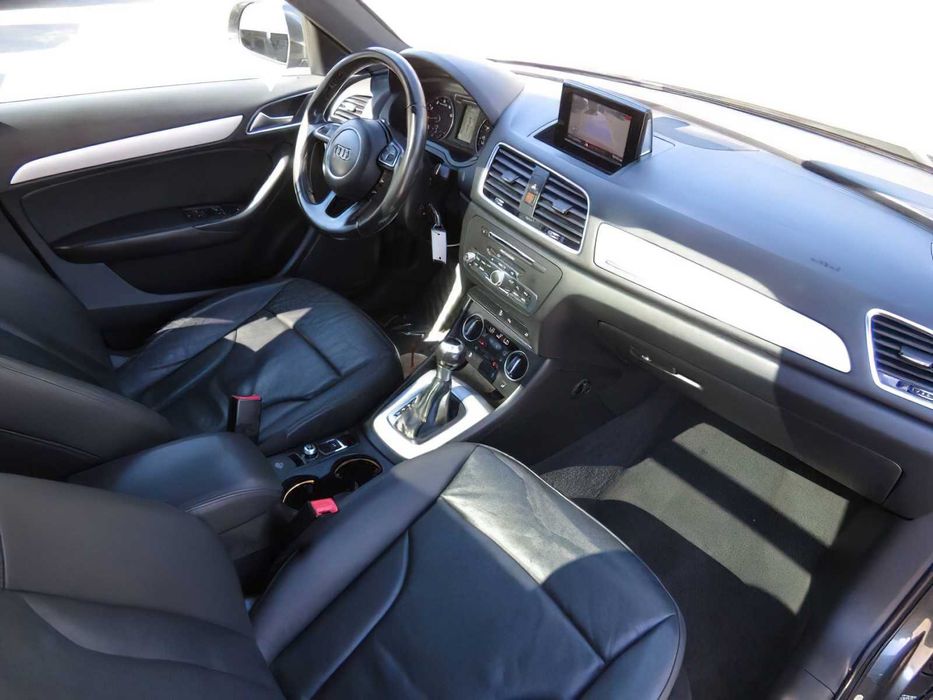 Audi Q3      2018
