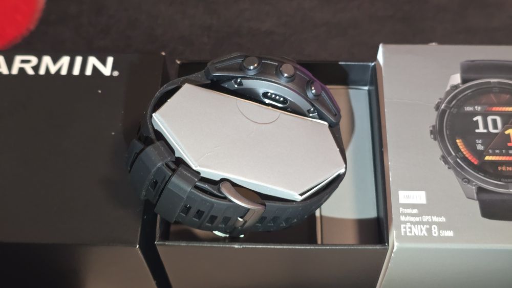 Nowy Garmin Fenix 8 51mm  AMOLED, dowód zakupu, gwarancja do 04.2028, nie używany, komplet