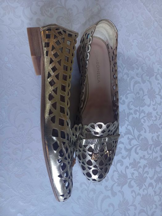 Eleganckie nowe skórzane baleriny 41