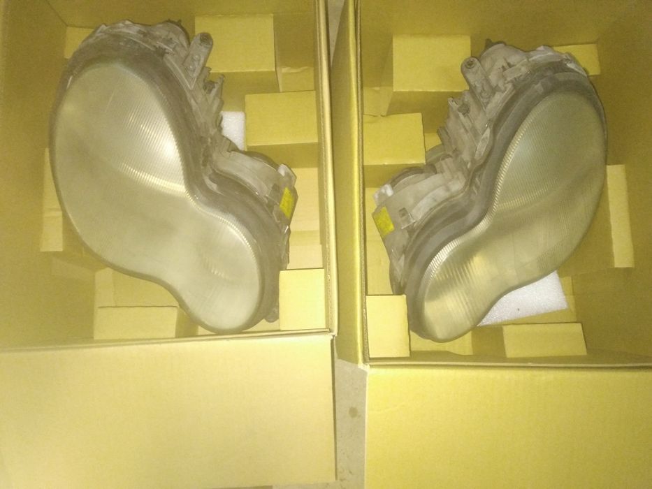 Faróis Mercedes-Benz C220 w203