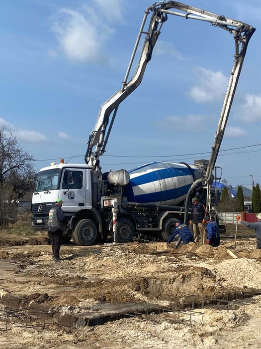 Якісний бетон із заводу, міксери, бетоновози