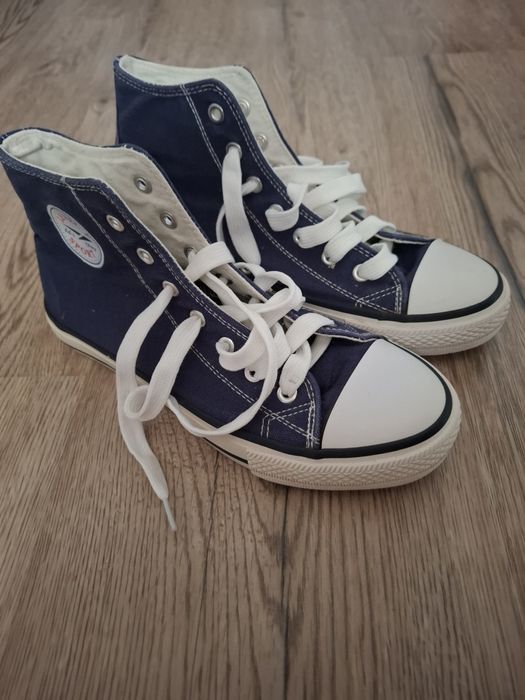 Trampki rozmiar 38