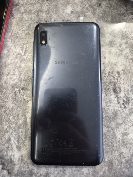 Tenho para venda este samsung A10