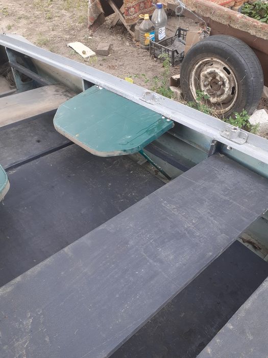 Лодка южанка сдоками