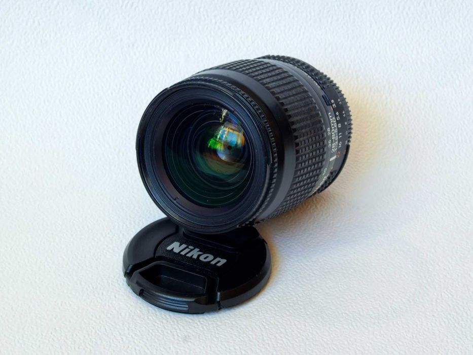 Зум-об'єктив на повний кадр Nikon AF Nikkor 28-80mm f3.5-5.6D