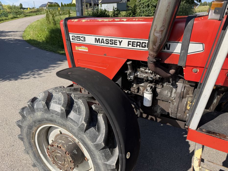Massey Ferguson 253 traktor 4x4 ciegnik rolniczy 4x4