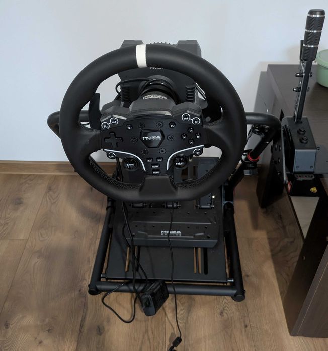Kierownica MOZA Racing R5 RS20