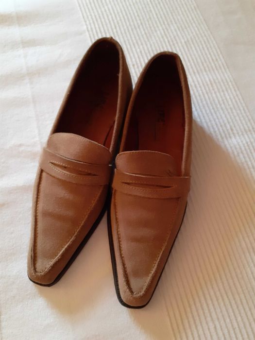 Sapatos em pele NOVOS (T.38) a partir de 15€ - Vários modelos