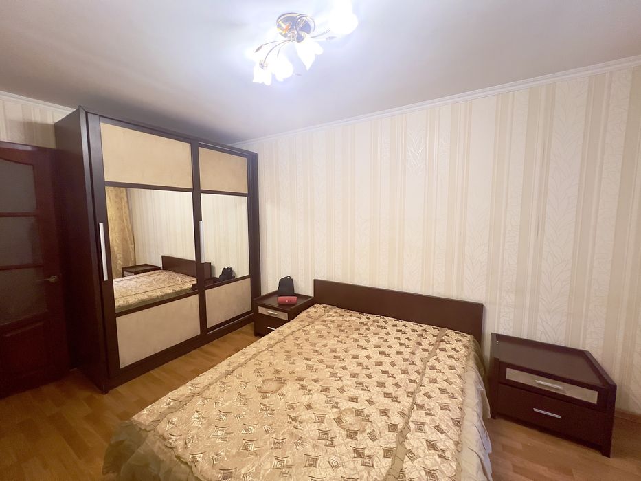 С ремонтом 2-х комнатная Варненская--парк Горького-Черёмушки--ГАЗ/ТЕЦ