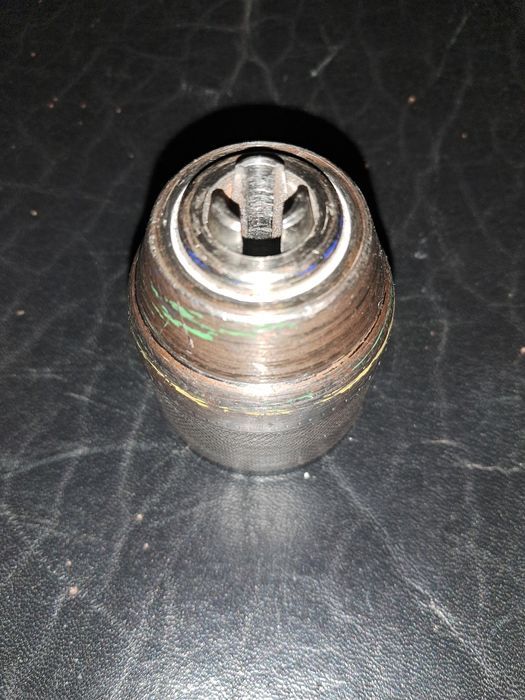 Milwaukee m18 uchwyt  wiertarski futerko gwint 1/2 cala