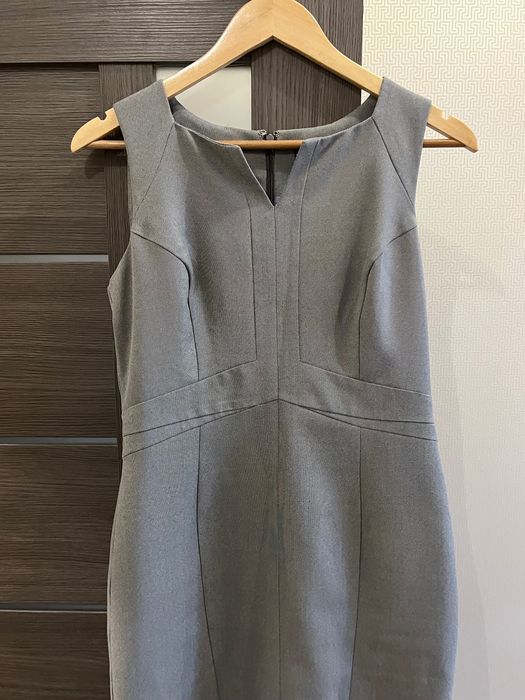 Продам сукню в діловому стилі