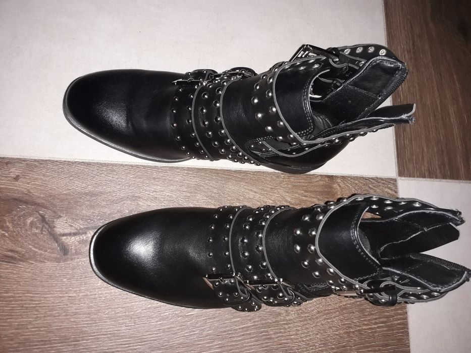 Nowe botki, 39 rozmiar, nity, klamry.