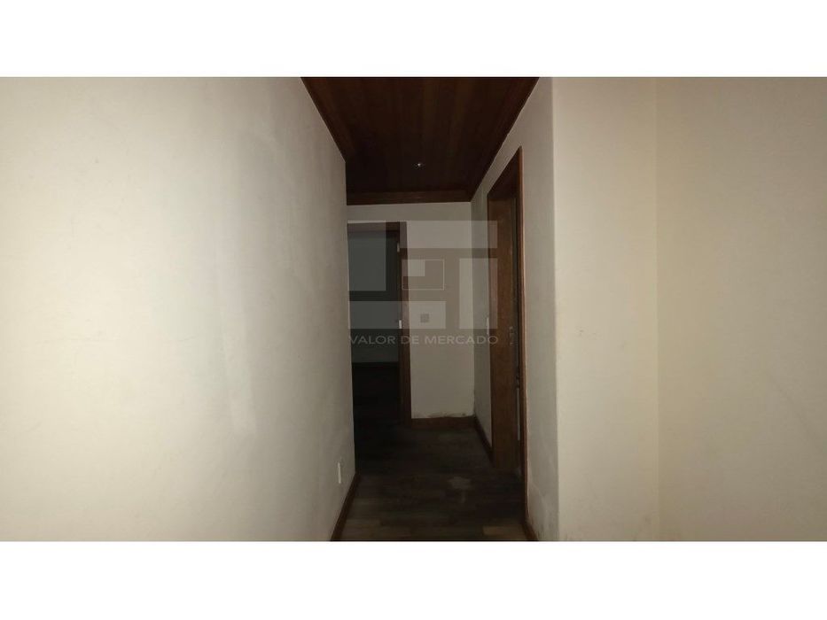 Apartamento T3 na Urbanização Alto da Mira, Amadora, com elevador.