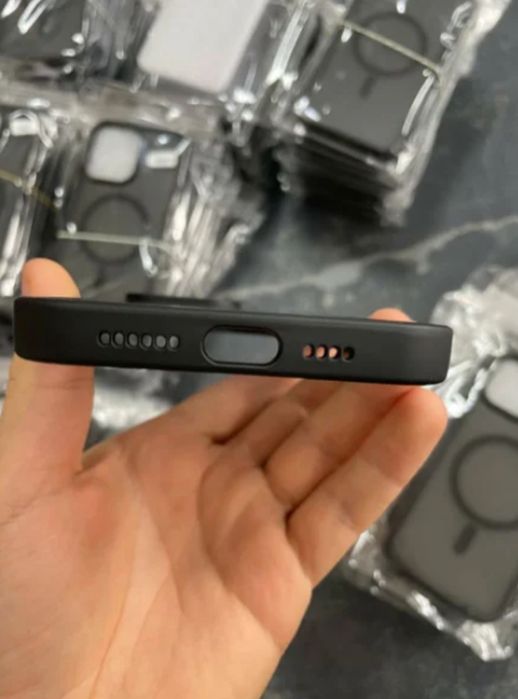 Чехол для iPhone 15 Plus Black Matte with MagSafe MagSafe беспроводне