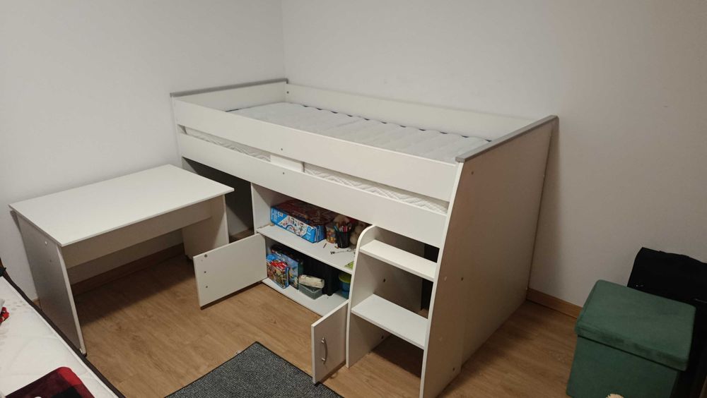 Cama solteiro semi nova