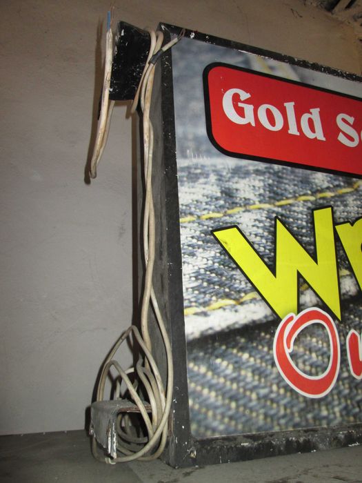 Świecący Neon Kasetowy Platfon Reklama