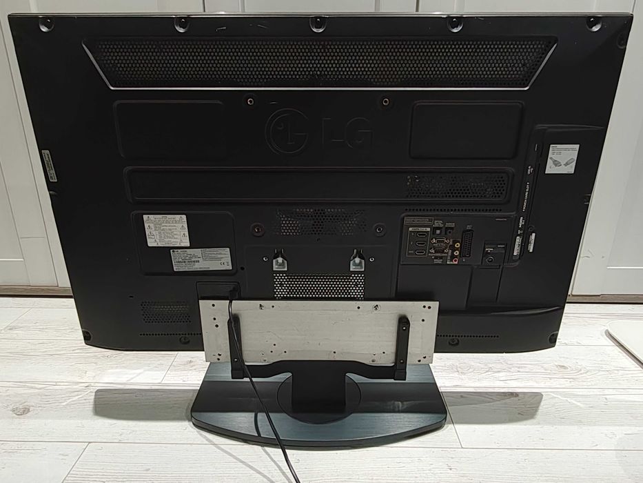 TV LG 37'' LED Full HD 37LE5300