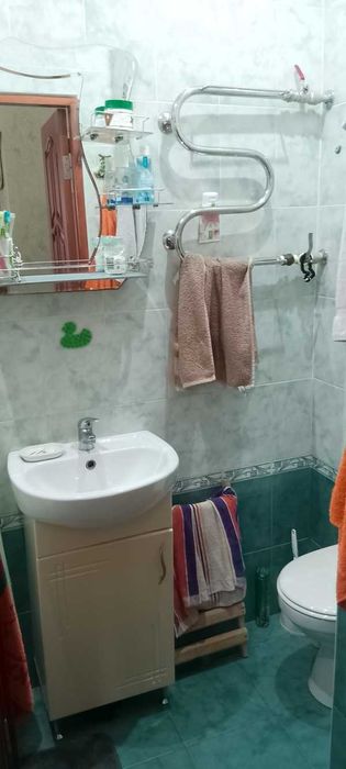 Продається 2-кімнатна кв, центр Шевченківського району (213-373-556)