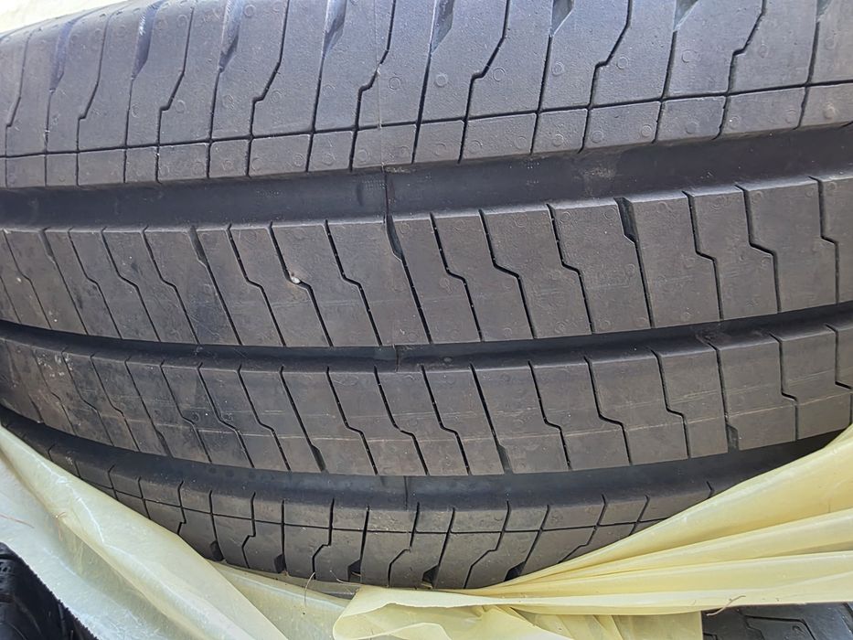 Opony Vancontact 235/65 R16C