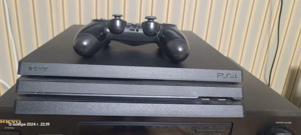 Sony PlayStation 4 Pro 1Tb. GoldHem