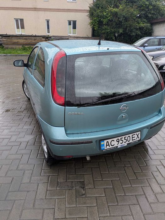 Автомобіль Опель корса