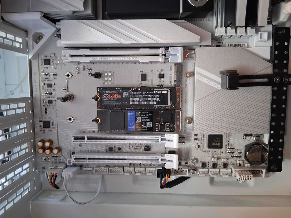 Komputer Custom Loop >32Gb 6000mt/s CL30 Pod Gaming / Stacja robocza