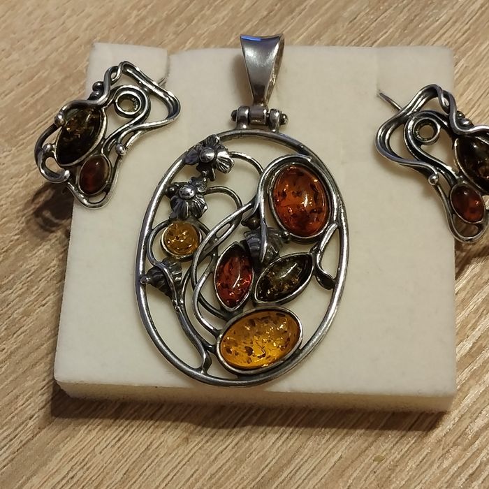 Stary zestaw srebro i bursztynu bałtyckiego