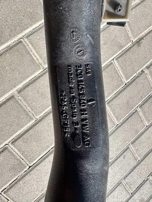 Патрубок інтеркулера, патрубок турбіни Гольф Октавія Пассат Б6 Тоуран