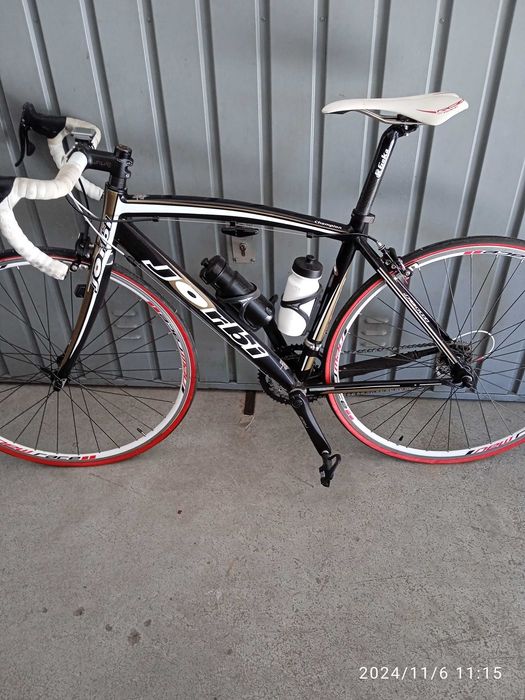 Bicicleta de estrada JORBI