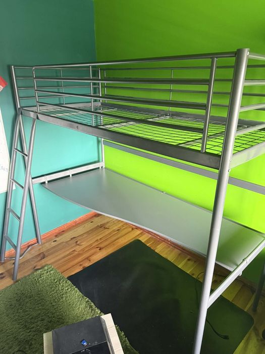 Łóżko piętrowe z biurkiem Ikea SVARTA