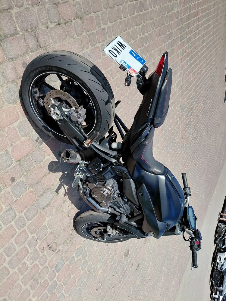 alt