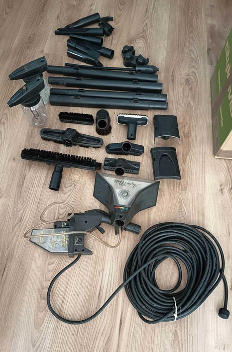 Aspirador Rainbow com todos os acessórios