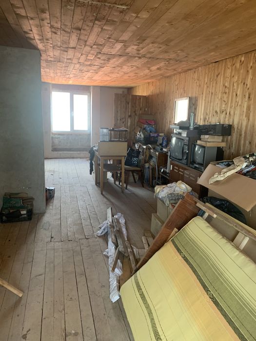 Продаж будинку, придатного для проживаня декількох сімей