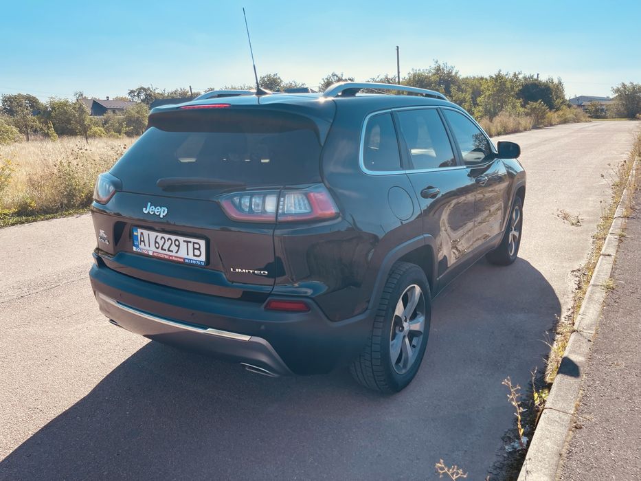 Продам Jeep Cherokee