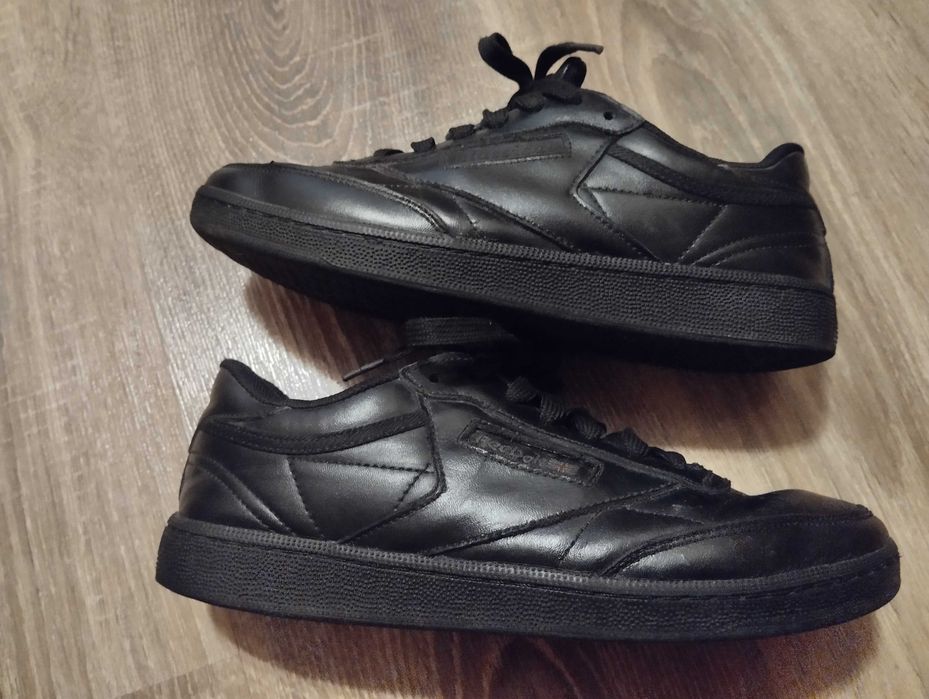 Шкіряні кросівки Reebok для хлопчика, підлітка 38 розміру