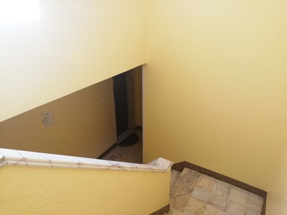 Limpeza de escadas de condomínios