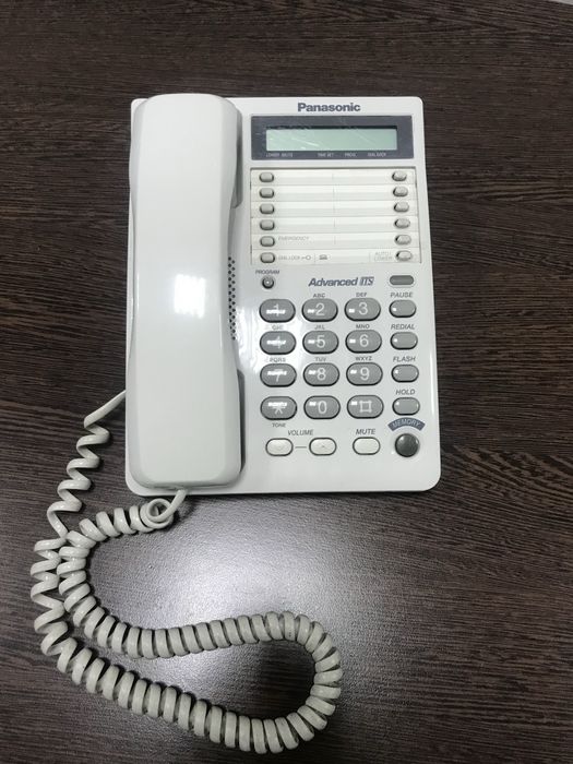 Телефон Panasonic KX-TS2362