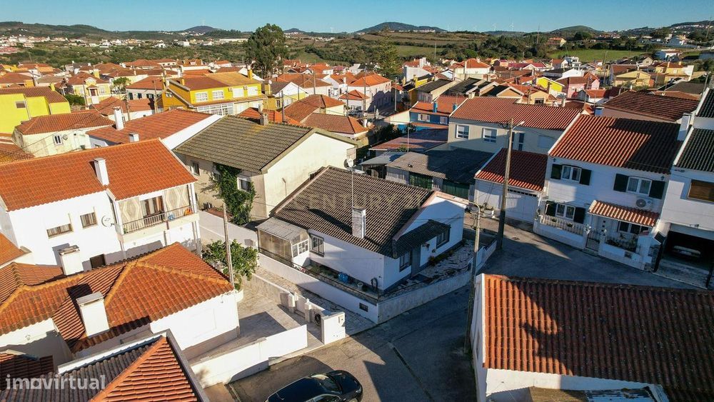 Moradia, Almargem do Bispo, Pêro Pinheiro e Montelavar