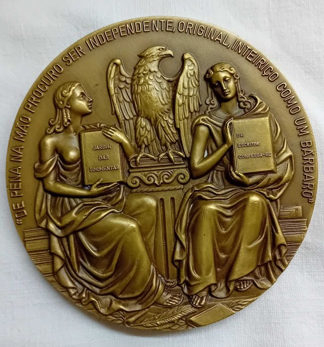 Medalhas Bronze: Aquilino Ribeiro; Camilo C. Branco, Florbela Espanca