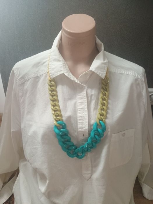 Украшение на шею