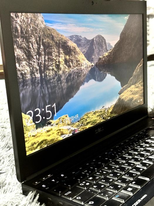 Ноутбук DELL M4800