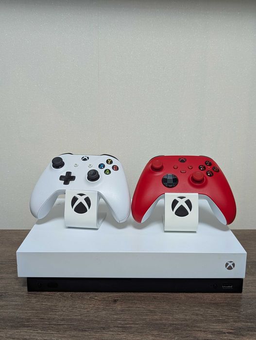 Білий Xbox One X | 1тб | 2 геймпади | 4к