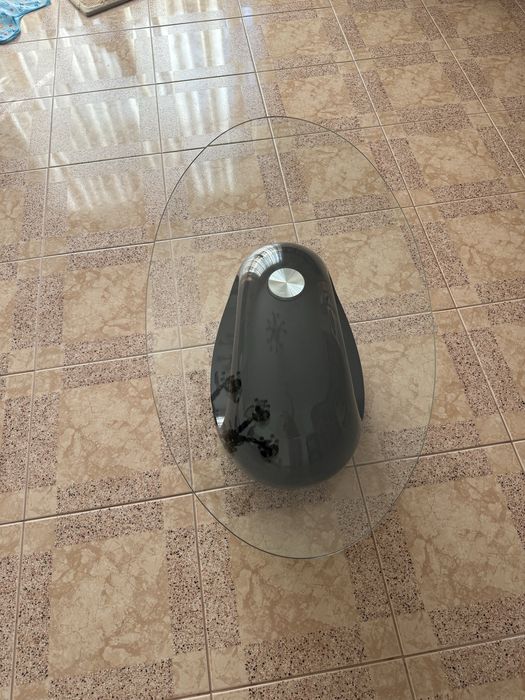 Mesa de vidro em bom estado