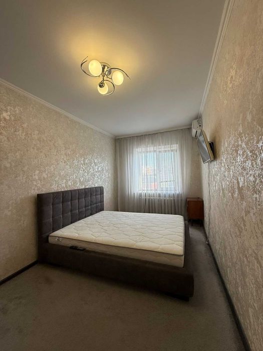45203 Продаж 2к на Виставці , гарний стан , топ локація