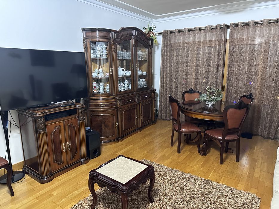 Mobilia de sala completa , imcluindo bar e movel de tv