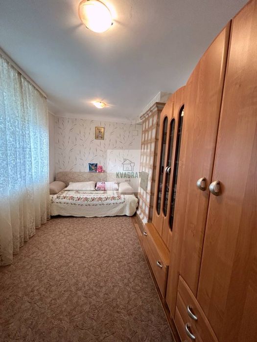 Продам затишний будинок з басейном та зоною відпочинку біля Дністра