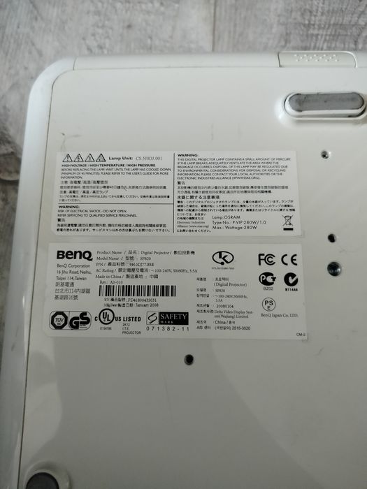 Projektor BenQ sp820