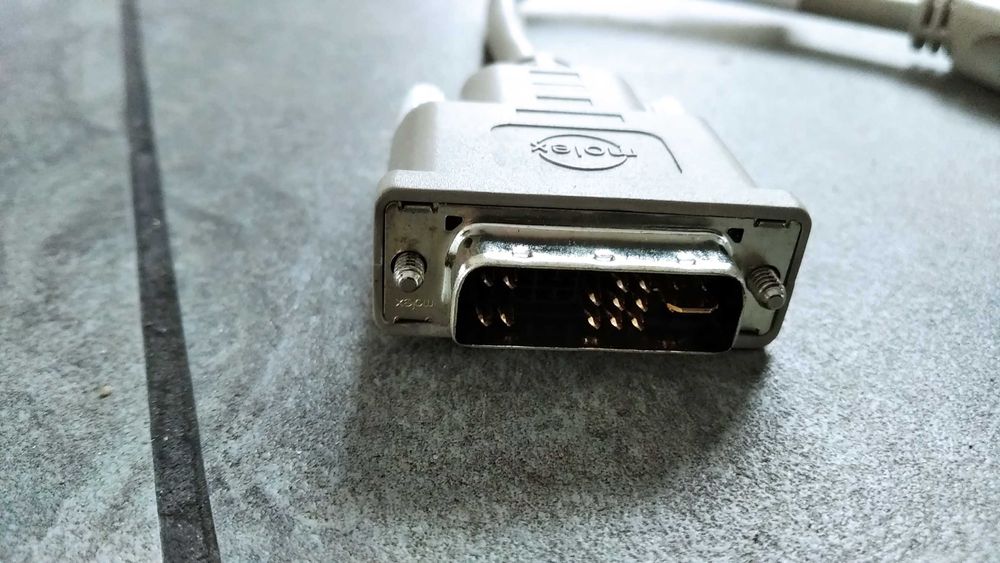 Przejściówka z DVI na zwykłe dsub do monitora