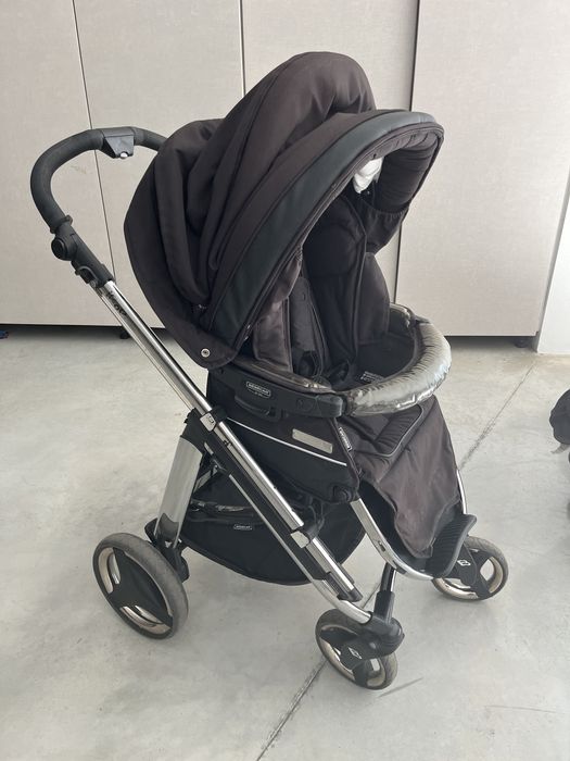 Carrinho BebeCar com ovo e base isofix para automovel