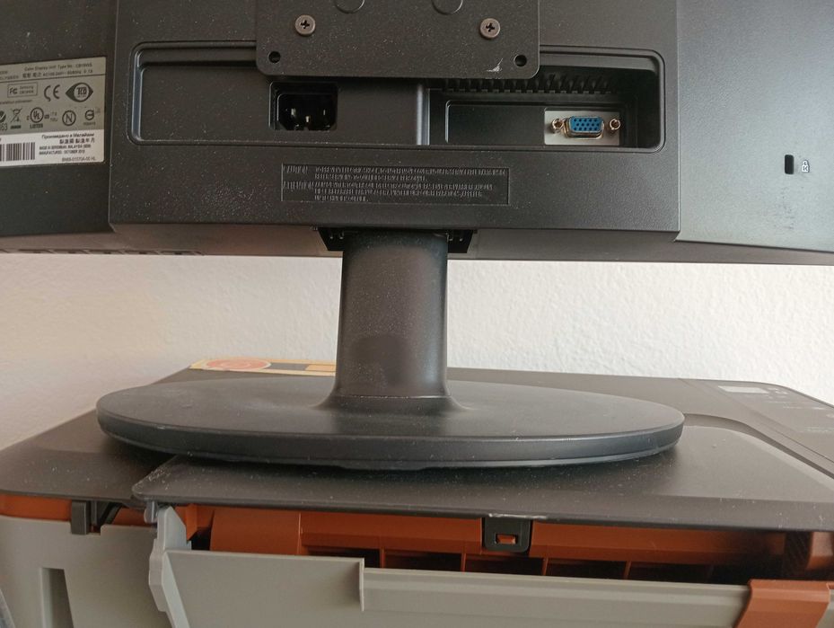 MONITOR - Samsung SyncMaster E1920N  Preto